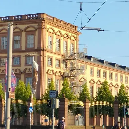 Zentrum Stadthaus Zimmer 3 *